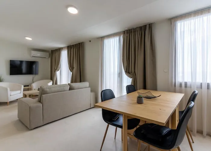 White Pearl شقة Paralía