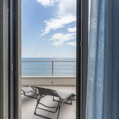 Apartment White Pearl *