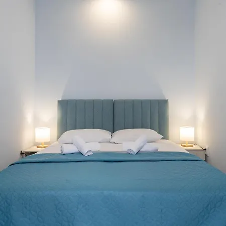 Apartment White Pearl