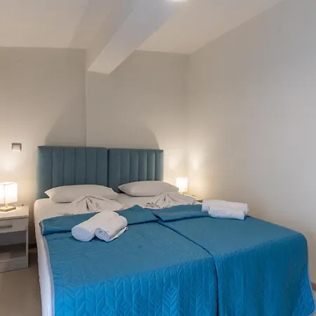 Apartment White Pearl