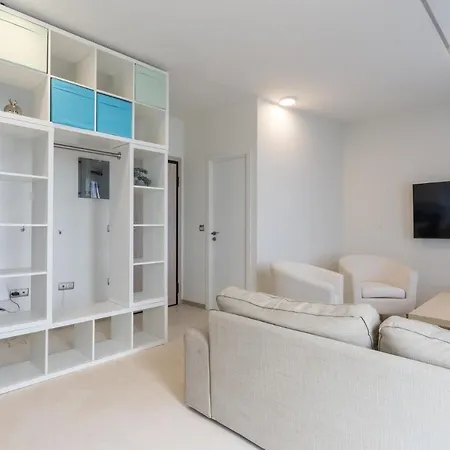 Apartment White Pearl *