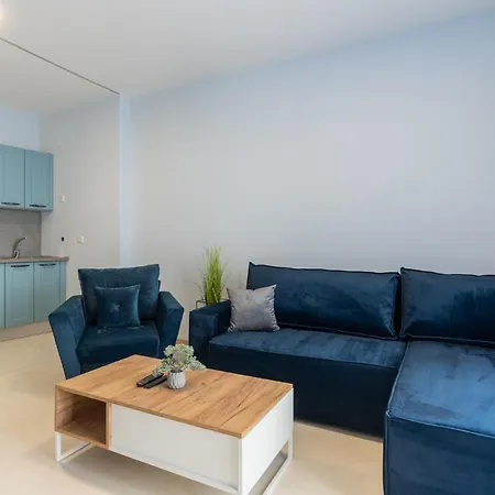 White Pearl Apartment